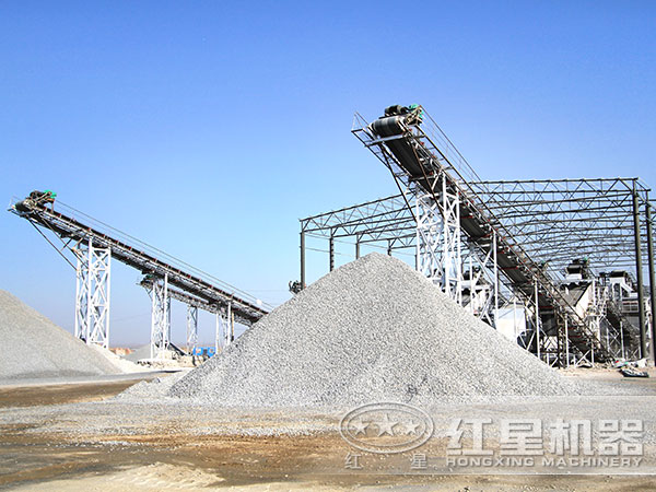 配置砂石生產(chǎn)線，就選反擊式破碎機(jī)