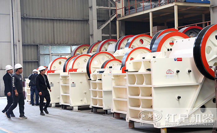 客戶(hù)參觀機(jī)制砂加工設(shè)備
